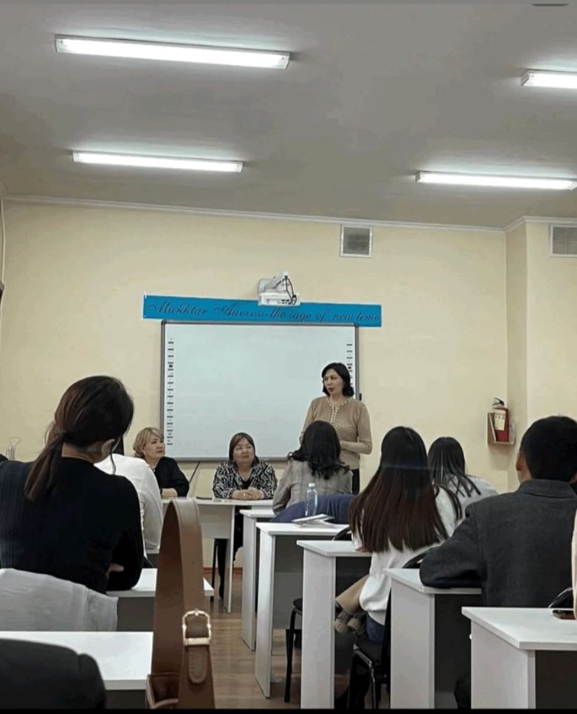 The Department of Journalism and the Kazakh language held a meeting with a member of the Writers' Union of Kazakhstan, candidate of philological sciences, associate professor Zylikha Zhantasova
